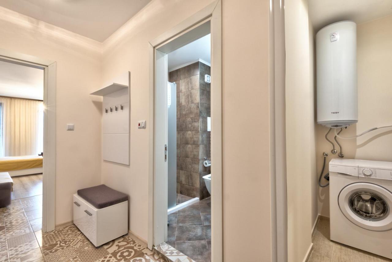 Business Studio Zia 2- In Lazur Burgas Stad Buitenkant foto